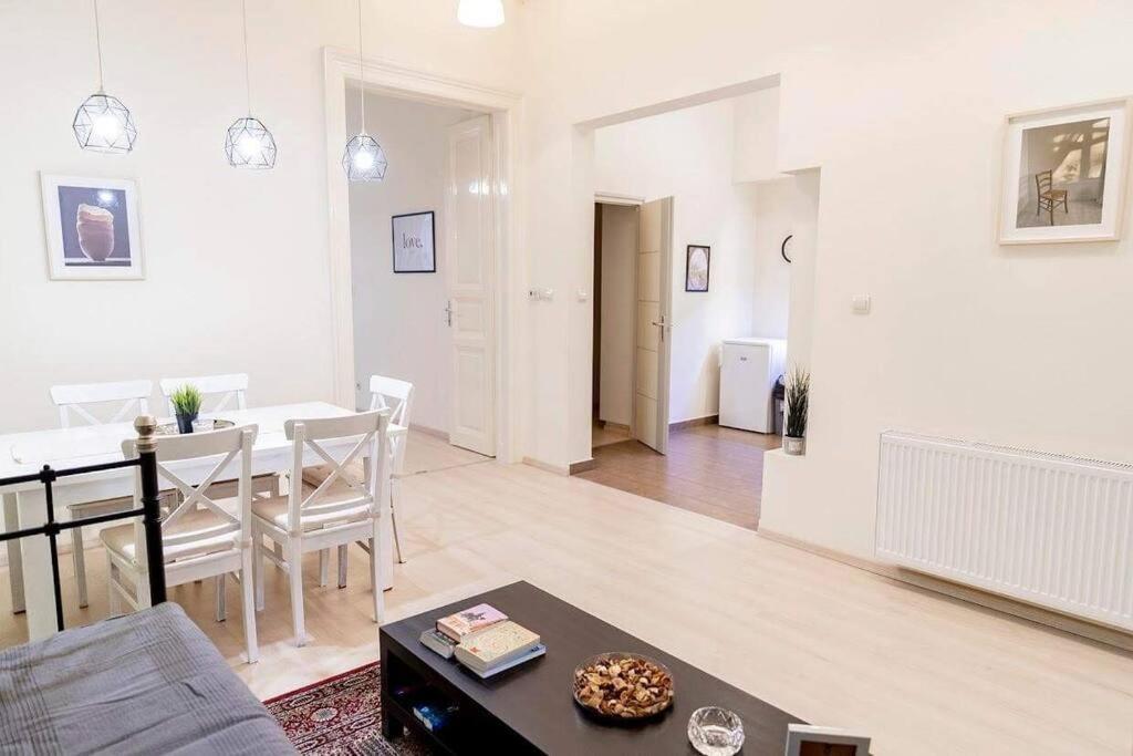 Apartamento Sweet Relax House Budapest Exterior foto